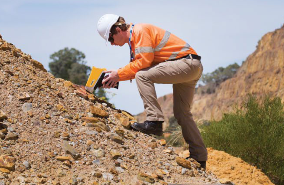 Portable XRF and XRD at the Mine Site